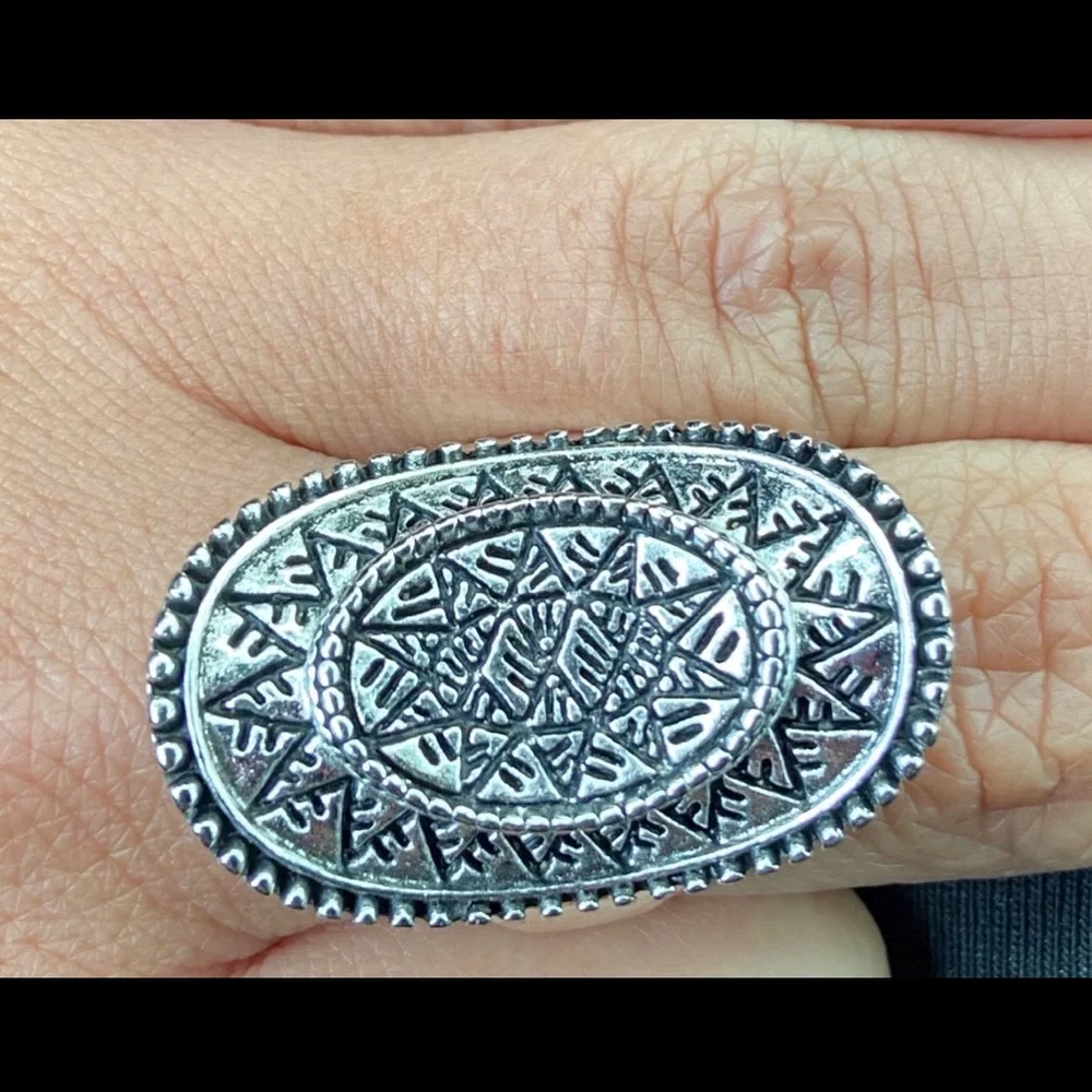 BN STERLING SILVER WOMENS RING - Picture 2 of 3